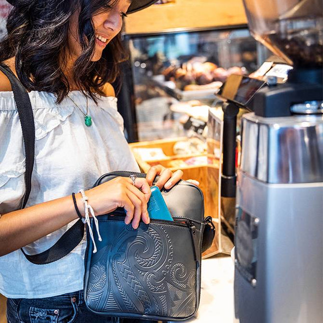 Crossbag Painless Tattoo